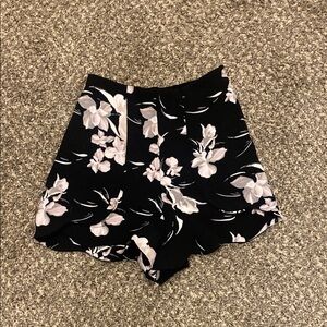 Black Floral Scallop Hem Women’s Shorts
